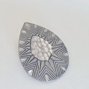 Vintage Silver Tone Etched Teardrop Statement Earrings Starburst